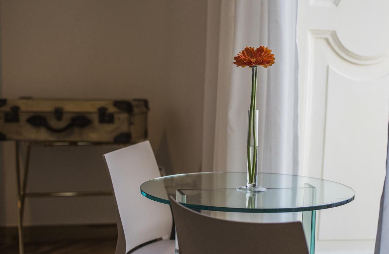 Mareluna Suite De Charme Naples Exterior photo
