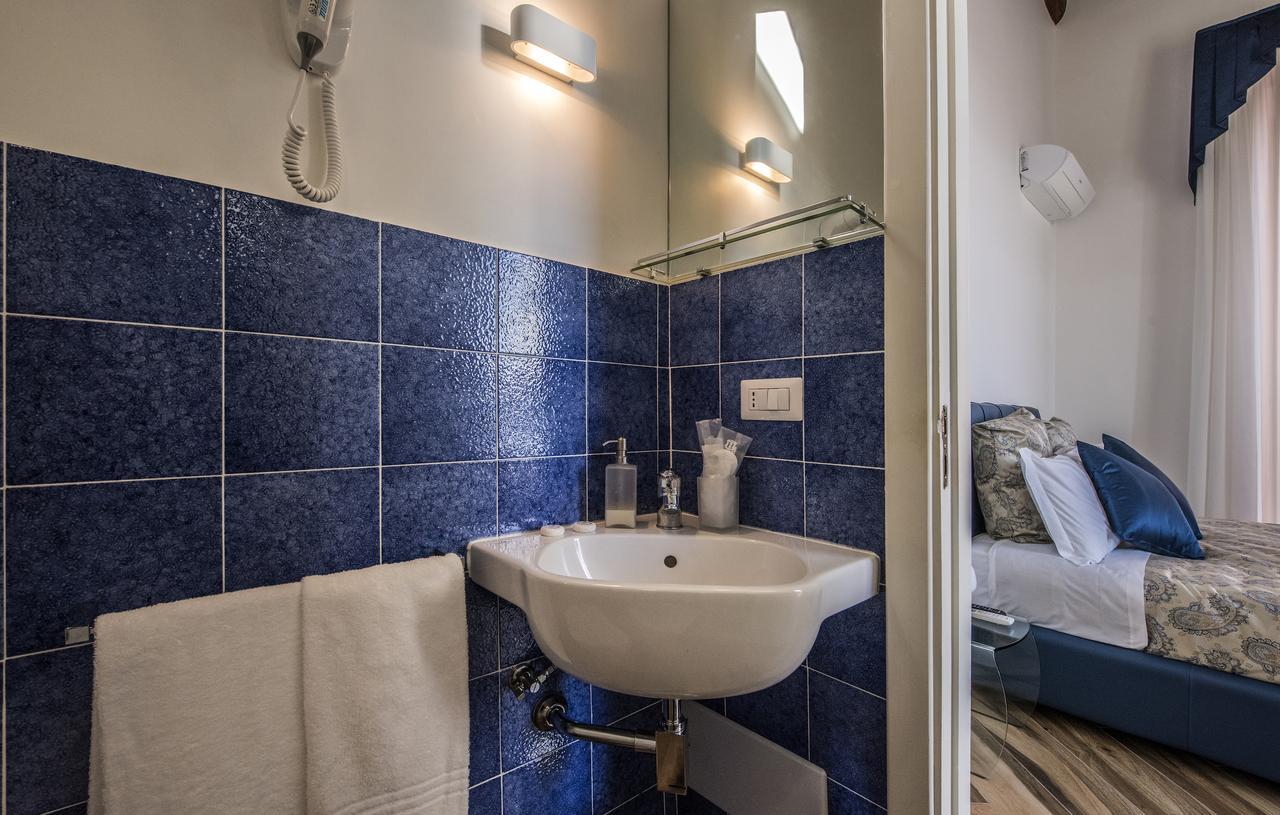 Mareluna Suite De Charme Naples Exterior photo