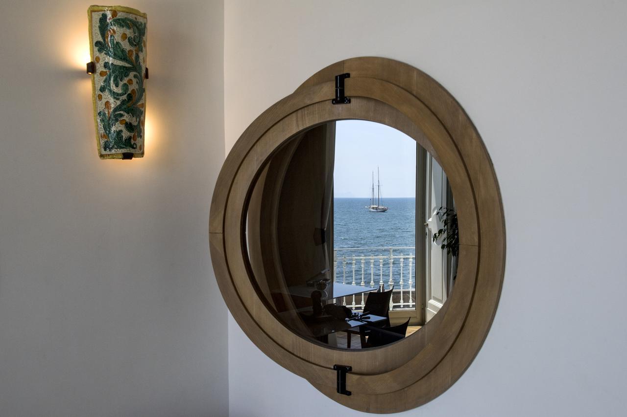 Mareluna Suite De Charme Naples Exterior photo