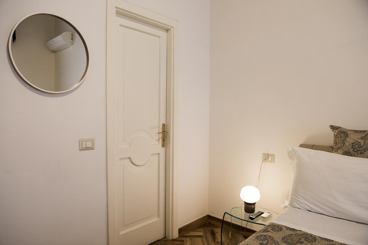 Mareluna Suite De Charme Naples Exterior photo